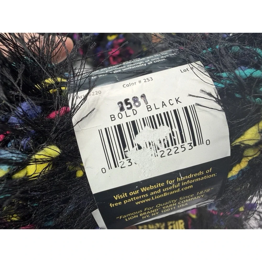 Lion Brand Fancy Fur Bold Black #253 1.76 oz 39yds Eyelash Lot Of 12 - 2 Dye Lot